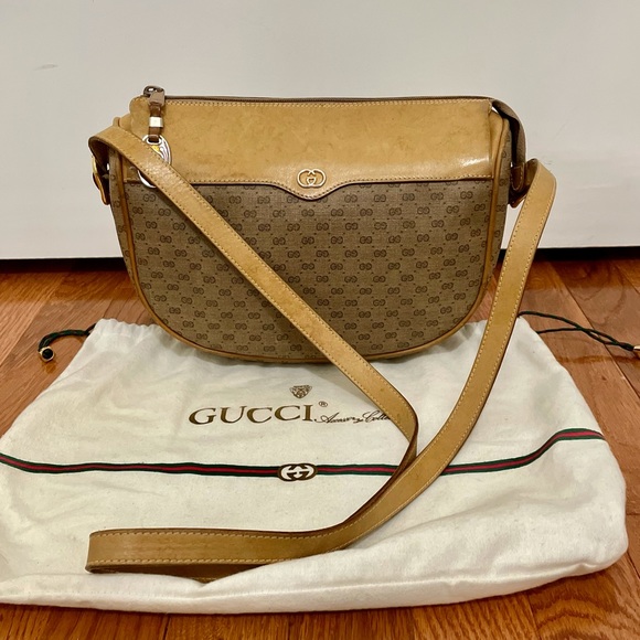 Gucci Handbags - Vintage Gucci crossbody bag tan beige